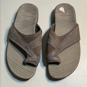 Merrell Men’s Brown Cross-Strap Slide Sandals